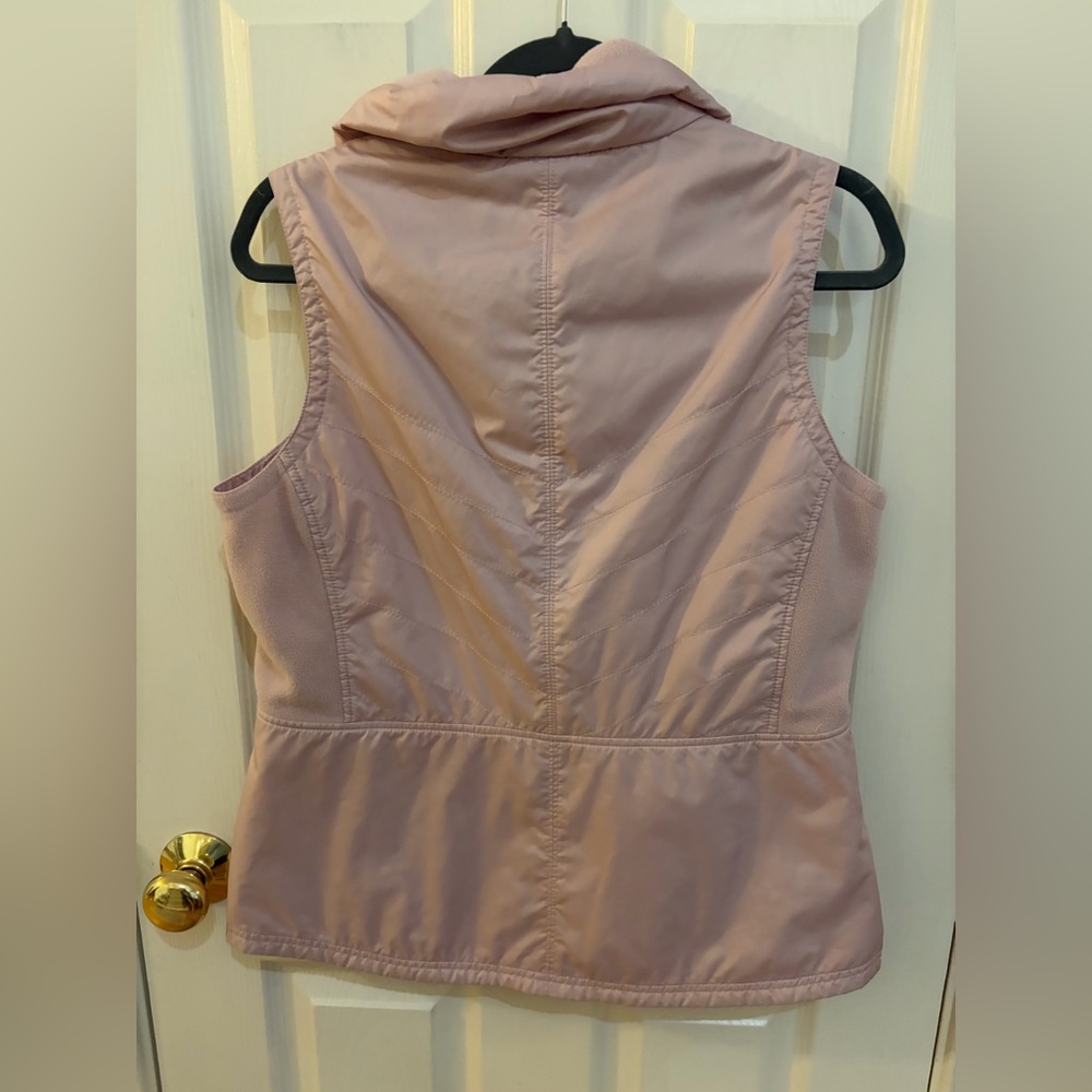 Columbia Women's Light Pink Quilted Insulated Vest - Picture 7 of 9